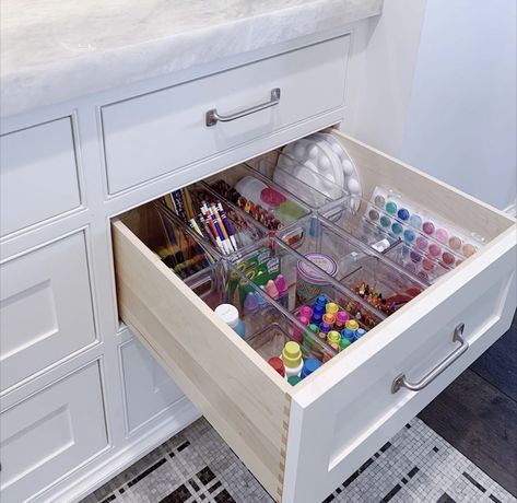 Craft Drawer Organization, Craft Area Organization, Kids Craft Storage, Neat Method, Arts And Crafts Storage, Kids Craft Supplies, Art Supplies Storage, Art Supply Organization, Organize Craft Supplies