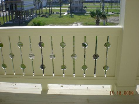 Craftsman Porch Railing, Horizontal Deck Railing, Porch Balusters, House Skirting, Porch Railing Designs, Craftsman Porch, Loft Railing, Front Porch Railings, Deck Skirting