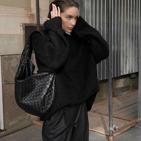 Bottega Bag Outfit, Outfit Inspiration Fall, Fall Fits, Cute Simple Outfits, Outfit Inspo Fall, Fall Fashion Outfits, Black Bag, A Black, Fashion Inspo Outfits