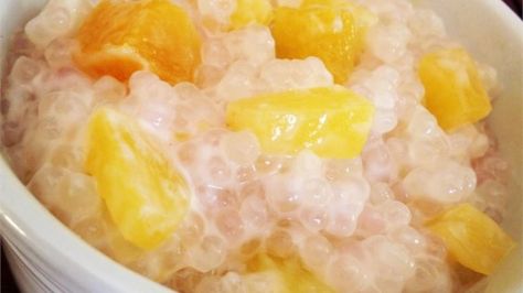 Cambodian Tapioca-Banana Pudding Cambodian Desserts, Khmer Dessert, Cambodian Food Recipes, Khmer Recipes, Asian Desert, Cambodian Recipes, Banana And Rice, Asian Cakes, Cambodia Food