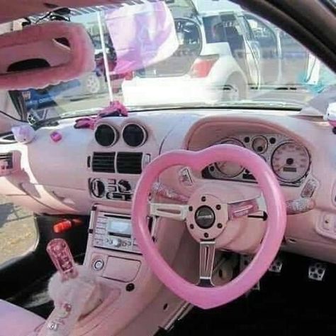 Volkswagen Beetle Accessories, Volkswagen Beetle Interior, Pink Volkswagen Beetle, Pink Car Interior, Pink Beetle, Pink Car Accessories, Hello Kitty Car, Girly Car Accessories, Car Deco