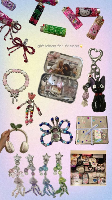 DIY, gifts, small gifts, present, friendship, headphones, aesthetics, accessories, digital camera Homemade Gifts For Friends Aesthetic, Gifts For Hippie Friends, Vintage Handmade Gifts, Aesthetics Accessories, Homemade Gifts For Friends, Craft Christmas Gifts, Alt Style, Kitty Kitty, Secret Santa Gifts