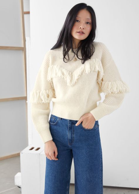 Ribbed Fringe Knit Sweater - Off White - Sweaters - & Other Stories Fringe Sweater Outfit, Fringe Clothing, Fringe Sweater, Diy Couture, Fashion Story, Cool Sweaters, The Chic, White Sweaters, Sweater Shop