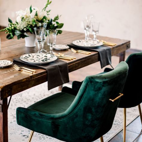 Chair - Emerald Velvet - Montana & Wyoming Party Rentals Tablescape Velvet Green Dining Chairs, Emerald Green Dining Room Chairs, Green Velvet Dining Room Chairs, Emerald Dining Chairs, Smaragd Green Interior, Emerald Green Dining Room Ideas, Emerald Green Dining Chairs, Green Dining Table Decor, Green Chairs Dining