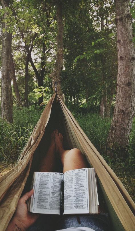 . Lev Livet, Into The Wild, Camping Ideas, Ideas Aesthetic, Wanderlust Travel, Oh The Places Youll Go, Adventure Awaits, Aesthetic Outfits, Belle Photo