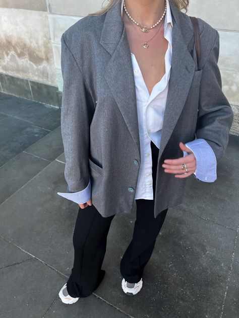 Light Grey Blazer Outfit, Gray Blazer Outfit, Pinstripe Blazer Outfit, Grey Jacket Outfit, University Fits, Grey Blazer Outfit, Corporate Wardrobe, Gray Outfits, Light Grey Blazer