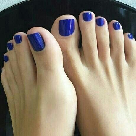 These toes were made for my mouth.. Blue Toe Nails, Pedicure Colors, Blue Toes, Toe Nail Color, Pretty Toe Nails, Nail Color Trends, Summer Toe Nails, Cute Toe Nails, Blue Nail Polish