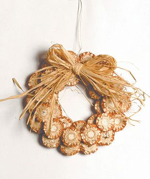 Corn Decorations, Corn Crafts, Corn Festival, Corn Husk Crafts, Corn Husk Wreath, Pioneer Camp, Corn Husks, Victorian Halloween, Dried Corn