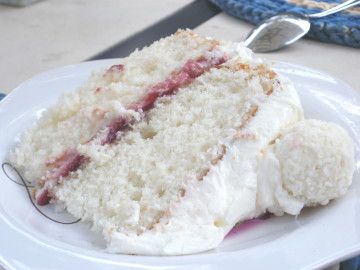 Kittencal's White Cake 5 Ingredient Desserts, White Cake Recipe, 7 Up, Dessert Ingredients, Piece Of Cake, Round Cake Pans, Secret Ingredient, White Cake, Cakes And More