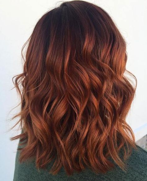 Light Auburn Hair Color, Light Auburn Hair, Auburn Balayage, Rambut Brunette, Vlasové Trendy, Hair Color Auburn, Red Highlights, Brunette Balayage Hair, Low Maintenance Hair