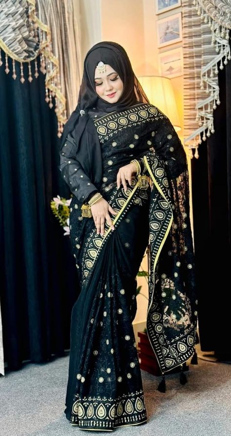 Saree With Hijab Ideas, Party Wear Hijab Style, Fancy Suit Designs, Saree With Hijab, Niqab Hijab, Hijab Abaya, Simple Casual Outfits, Hijab Designs, Fancy Suit