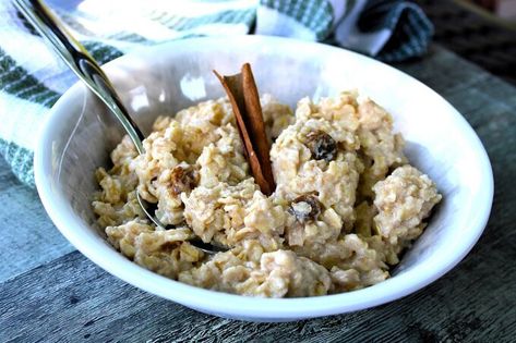 Australian Oatmeal Recipe - Recipezazz.com Kidney Bean Salad, Blueberry Streusel Muffins, Honey Chicken Recipe, Ideas For Dinner, Cheese Bar, Muffin Streusel, Bean Salad Recipes, Oatmeal Recipe, Apples And Cheese