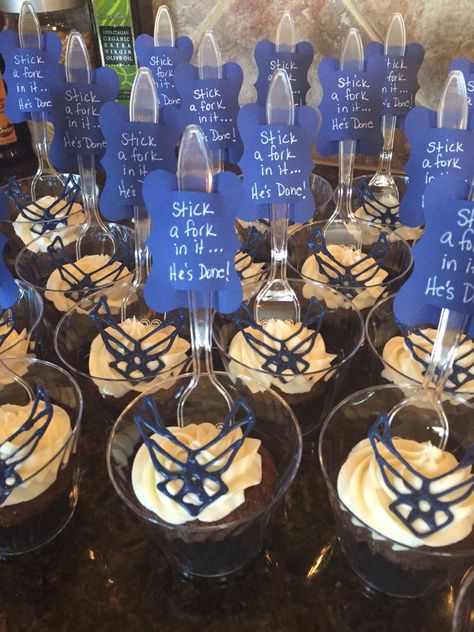 Chocolate cupcake with cream cheese frosting.  Chocolate Air Force Logo for retirement party Retirement Reception, Cupcake With Cream Cheese Frosting, Retirement Party Ideas, Navy Retirement, Military Retirement Parties, Police Retirement Party, Retirement Ceremony, Army Retirement, Air Force Logo