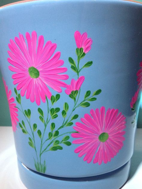 Hand painted planter Painting On Plastic Pots, Hand Painted Clay Pots, Painted Flower Pot Ideas, Painted Flower Boxes, Painted Planter Boxes, Diy Painted Flower Pots Design, Plant Pot Painting Ideas Easy Diy, Kitchen Idea Modern, Modern Kitchen Wallpaper Ideas