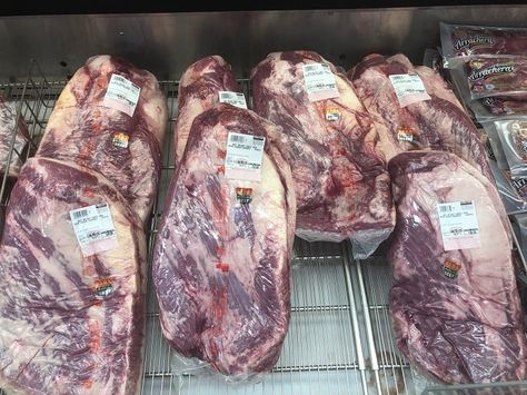 A collection of places where you can buy beef brisket. It can be hard to find a high quality, full packer brisket but this guide helps! Smoked Beef Brisket, Smoked Cooking, Hamburger Meat, Smoked Brisket, Beef Brisket, Hard To Find, Let Me, Meat, High Quality