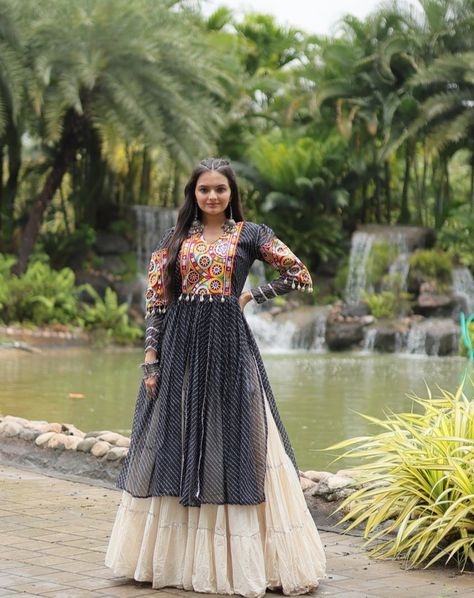 Designer Mother Daughter Chaniya Choli for Navratri 2024 #chaniyacholi #navratri #choli #kinjaldave #ghaghracholi #lehengha #black #dance #danceoutfit #viral #trending #white #red #dance #viral #viralvideos #trending #reels #wholesale #ghaghara #indiandresses #indianfashion #india #best Leheriya Kurti, Chaniya Choli For Navratri, Cotton Lehenga Choli, Navratri 2024, Red Dance, Navratri Lehenga, Navratri Collection, Ghaghra Choli, White Lehenga