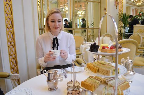 Afternoon tea at the Ritz London: what to wear to afternoon tea in the fall & winter (high tea outfit inspiration) Tea At The Ritz London, Afternoon Tea Party Food, Autumn Easter, Tea Platter, Afternoon Tea At The Ritz, Aesthetic Afternoon, Afternoon Tea Decorations, Afternoon Tea Party Decorations, Parties Outfit