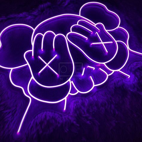 Kaws Head, Owl Wallpaper Iphone, Kaws Iphone Wallpaper, Hypebeast Room, Kaws Wallpaper, Iphone Wallpaper Glitter, Colorful Lights, Purple Wallpaper Iphone, Lit Wallpaper