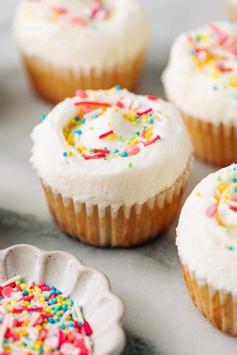 Moist and Fluffy Vanilla Cupcakes with Oil - no butter - Baked Ambrosia Vanilla Cupcakes With Oil, Vanilla Cupcake Recipe With Oil, Moist Vanilla Cupcake Recipe, Basic Cupcakes, Fluffy Vanilla Cupcakes, Moist Vanilla Cupcakes, Vanilla Cupcake Recipe, Vanilla Buttercream Frosting, Cupcake Recipe