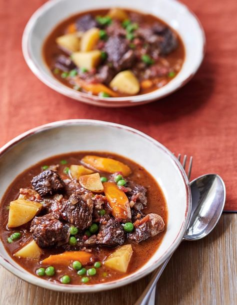 Ina Garten Beef Stew Recipe, Ultimate Beef Stew, Soup And Stew Recipes, The Best Soup, Roast Chicken Dinner, Roast Chicken Leftovers, Best Soup, Homemade Ramen, Onion Soup Recipes