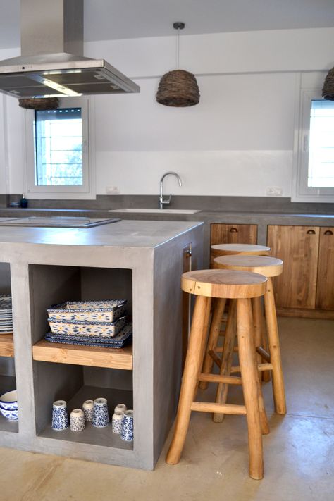 Kitchen with concrete contertops and cabinets in natural wood in Evaggelismos Messinia Small Kitchen Cement Counter Tops, Cement Kitchen Cabinets, Concrete Kitchen Cabinets, Concrete Cabinets, Cement Kitchen, Kitchen Island Dimensions, Concrete Kitchen Island, Narrow Kitchen Island, Apple House