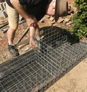 How to build a Gabion wall Gabion Retaining Wall, Gabion Fence, Broken Concrete, Gabion Baskets, Gabion Wall, Fence Design, Garden Structures, Retaining Wall, Outdoor Projects