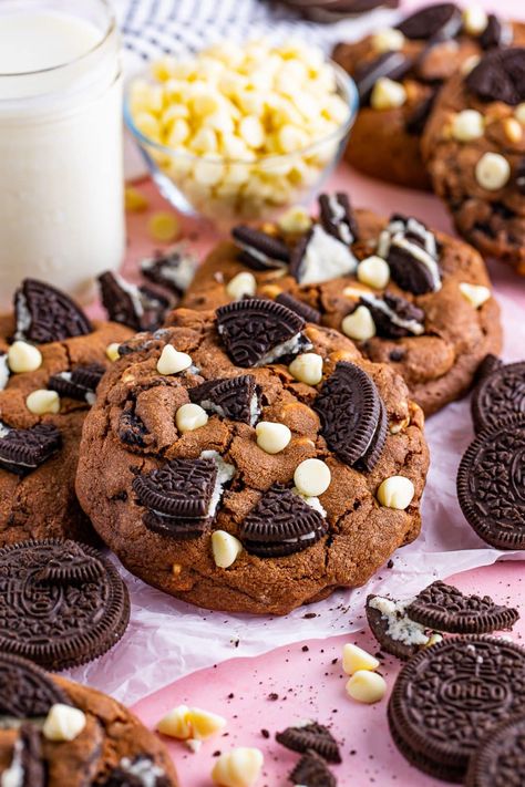 Cookies And Cream Cookies Recipe, Chunky Cookie Recipe, Jumbo Cookies, Cookies And Cream Cookies, Cream Cheese Sugar Cookies, Kids Baking, Chocolate Cookie Dough, Cream Cookies, Sugar Free Cookies