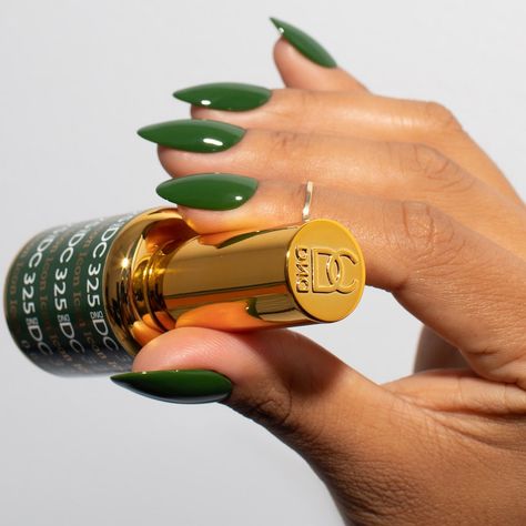 DND Gel on Instagram: “🌿 Not your average hunter green shade- Mixed with an earthy, golden undertone, #Icon DC325 is a perfect match for every season. Shop the…” Gel Nail Polish Colors, Best Gel Nail Polish, Band Nails, Dnd Gel Polish, Gel Pack, Gel Tips, Gel Lacquer, Gel Polish Colors, Nail Supply