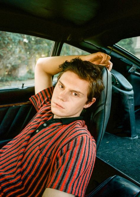 Evan Peters photoshoot done right !!! :) Photos Dump, American Horror Stories, Putao, Evan Peters, The Perfect Guy, Famous Men, Shepherd Puppies, Horror Story, Film Serie