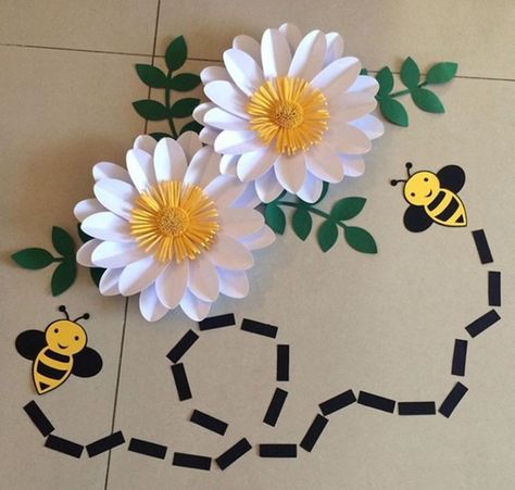 Bee Classroom Decor, Bee Themed Classroom, Bee Classroom, Mommy To Bee, Bee Party, Preschool Arts And Crafts, Bee Birthday, Bee Baby Shower, Paper Flowers Craft