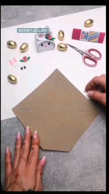 Diy Crafts For Teen Girls, Kraf Kertas, Seni Dan Kraf, Cool Paper Crafts, Kraf Diy, Origami Crafts Diy, Paper Crafts Origami, Flower Diy Crafts, Diy Gift Box