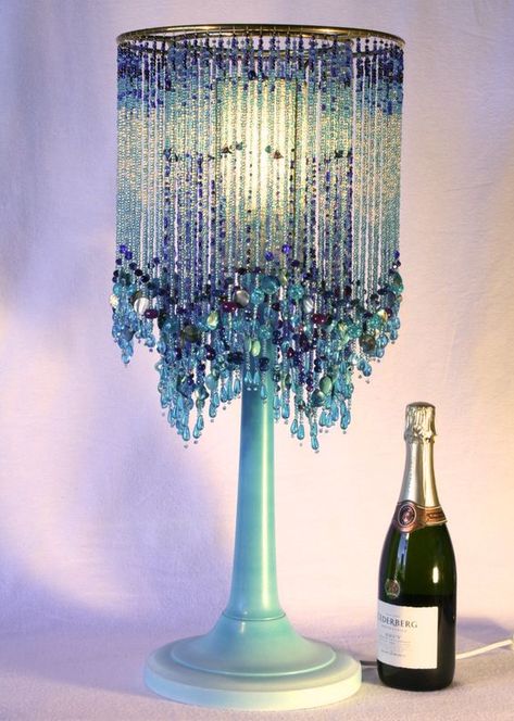 Beaded Lamp Shades, Girls Lamp, Beaded Lampshade, Beaded Lamps, Lampshade Makeover, Diy Lampe, Creative Lamps, Diy Shades, Salon Suites