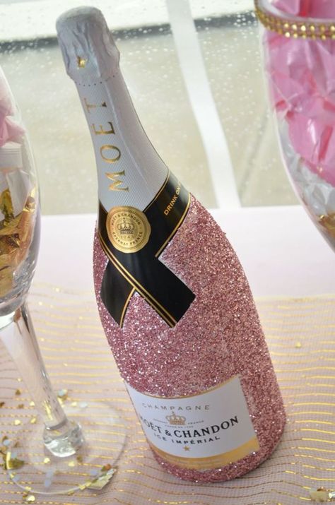 Pink Glitter Champagne Bottle, Sparkly Titos Bottle, Sparkle Champagne Bottle, Sparkle Bottle, Happy Birthday Drinks, Alcohol Bottle Decorations, Glitter Champagne Bottles, Bedazzled Bottle, Easy Baby Shower