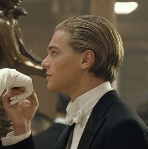 Leonardo Dicaprio Hair, Leonardo Dicaprio 90s, Jack Dawson, Titanic Movie, Leo Dicaprio, Stylish Mens Outfits, Old Money Aesthetic, Hair And Beard Styles, Leonardo Dicaprio