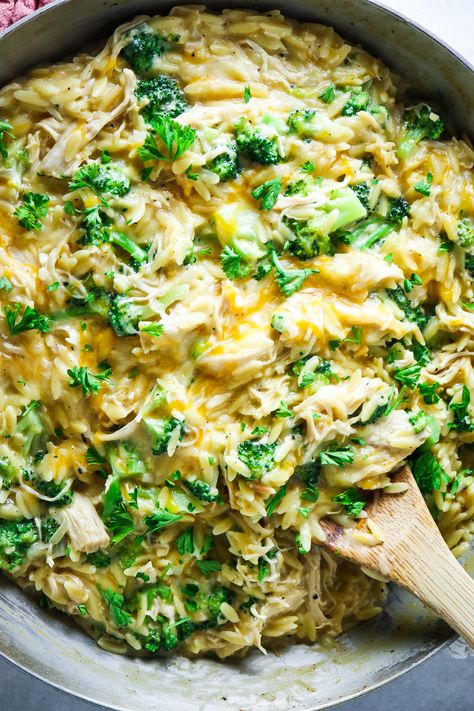 Cheesy Chicken Broccoli Orzo, Broccoli Cheddar Chicken Orzo, Chicken Broccoli Orzo Casserole, Orzo Chicken Casserole, Orzo Broccoli Cheese, Chicken Orzo Broccoli Recipes, Broccoli Orzo Recipes, Broccoli Orzo Casserole, Chicken Orzo Casserole