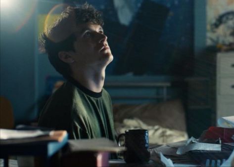 Story Book Aesthetic, 80s Movies Scenes, Richard Papen, Black Mirror Bandersnatch, Ava Aesthetic, Fionn Whitehead, Its Not Fair, The Lost Boys 1987, University Aesthetic