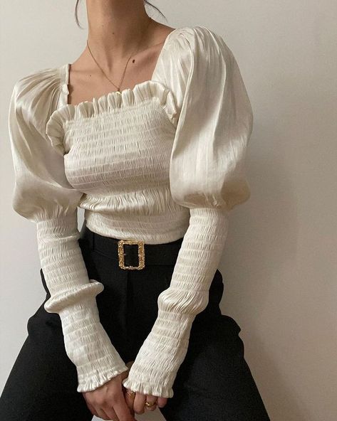 ReservedMENA (@reservedmena) • Instagram photos and videos Puffy Long Sleeve Top, Big Sleeves Blouse, Puffy Blouse, Big Sleeves, Romantic Tops, Long Sleeve Outfits, Ladies And Gentlemen, Puff Sleeve Blouse, New Fashion Trends