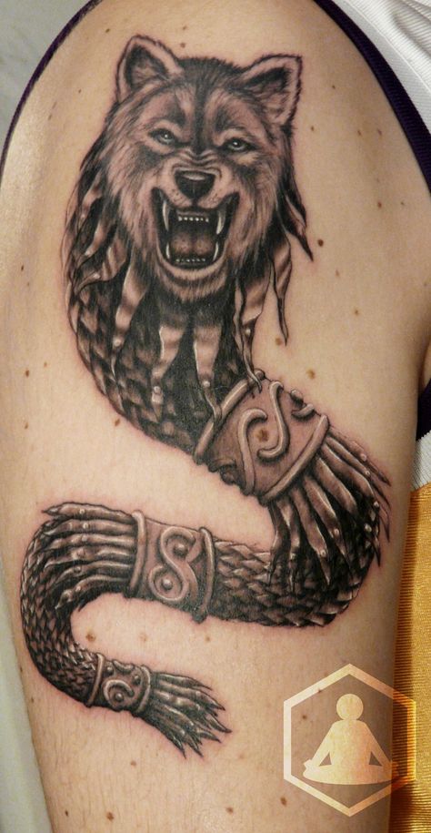 The Dacian Wolf / Dracon Dacic Wolf Tattoo, Dacian Warrior, Vampire Tattoo, Dragon Wolf, Trash Polka Tattoo, Cool Chest Tattoos, Flag Tattoo, Wolf Tattoo Design, Wolf Tattoos