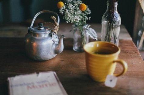 @savalienz Hufflepuff Aesthetic, Foto Art, Tea Pot, Abba, The Table, Tea Time, Tea Party, A Table, Blogging