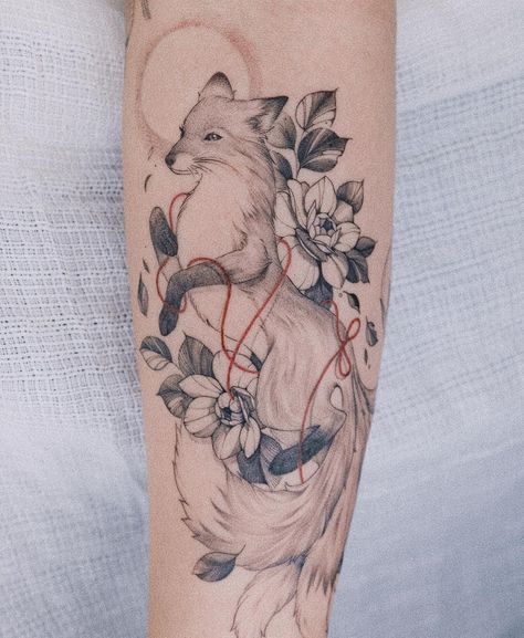 Small Fox Tattoo, Red Fox Tattoos, Thigh Piece Tattoos, Fox Tattoo Design, Fineline Tattoo, Rabbit Tattoos, Shoulder Arm Tattoos, Sun Tattoos, Full Body Tattoo