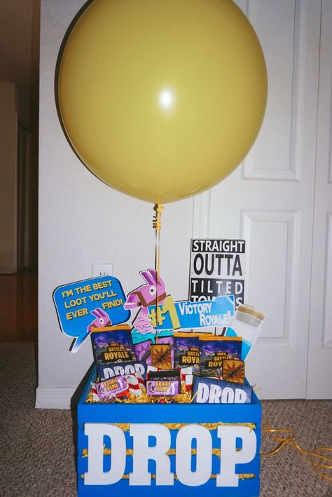 DIY Fortnite drop box Birthday Present For Boyfriend, Fortnite Party, Birthday Party Decorations Diy, Valentine Day Boxes, Cake Stuff, Presents For Boyfriend, 10th Birthday Parties, Birthday Party Planning, Drop Box