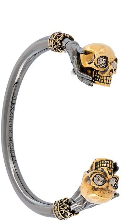 Alexander McQueen twin skull bracelet Alexander Mcqueen Mens, Alexander Mcqueen Bracelet, Mens Silver Jewelry, Biker Jewelry, Skull Fashion, Dope Jewelry, Skull Bracelet, Skull Jewelry, Viking Jewelry