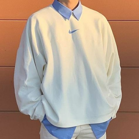 Streetwear on Instagram: “Nike sweater fit 1-5?⚡️ @sickweaar” Aesthetic Clothes Pastel, Pastel Wardrobe, Aesthetic Clothes Grunge, Aesthetic Clothes Men, Soft Boy Outfits, Ideal Wardrobe, Streetwear Mode, Mens Outfit Inspiration, Mens Fashion Streetwear