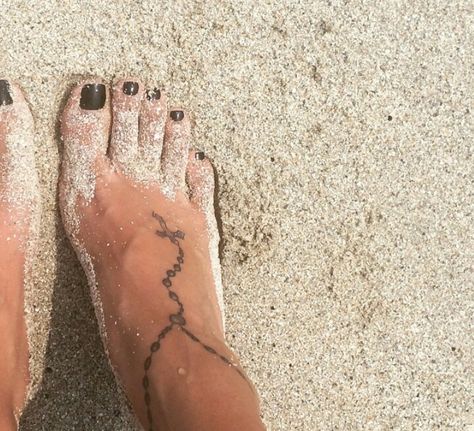 Want! Rosary on foot. Or hand Ankle Foot Tattoo, Wrap Around Wrist Tattoos, Dope Tattoos For Women, Small Hand Tattoos, Discreet Tattoos, Dainty Tattoos, Tattoos For Daughters, Foot Tattoo, Tattoo Trends