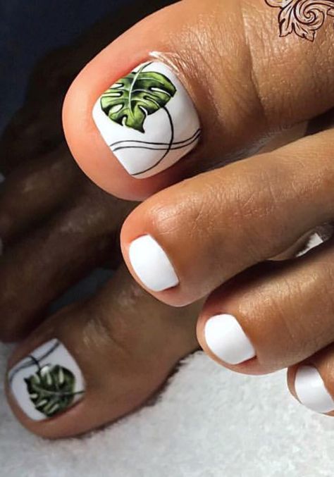 Green Toe Nails, Simple Toe Nails, Feet Nail Design, Pedicure Designs Toenails, Pedicure Nail Designs, Nail Tip Designs, Gel Toe Nails, Nails Pretty, Acrylic Toe Nails