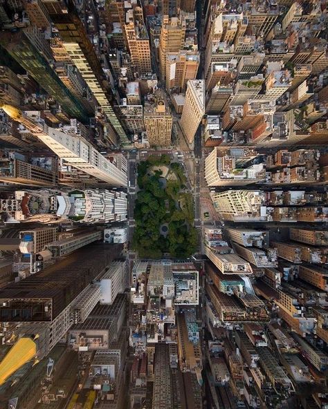 Aerial City View, Flatiron Building Nyc, Daniel Burnham, New York Square, Nyc Architecture, American Wallpaper, Madison Square Park, Nyc Vintage, New York City Photos