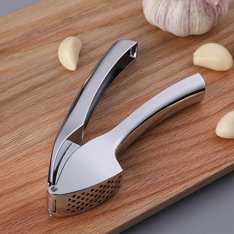 Garlic Crusher Detachable for Easy Cleaning Garlic Presser Super Easy To Use Garlic Masher with Garlic Presser, Garlic Mincer, Safe Kitchen, Garlic Crusher, Crushed Garlic, Garlic Press, Ergonomic Handle, Kitchen Gadgets, Easy To Use