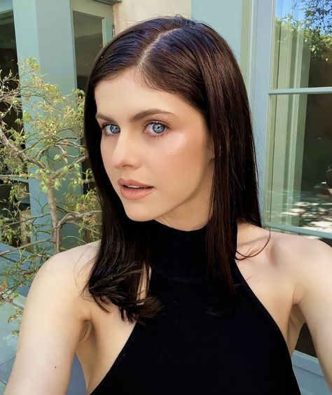 Alexandra Dario, Alexandria Daddario, Jessica Biel, Alexandra Daddario, Salma Hayek, Jessica Alba, Hollywood Celebrities, Jennifer Aniston, American Actress