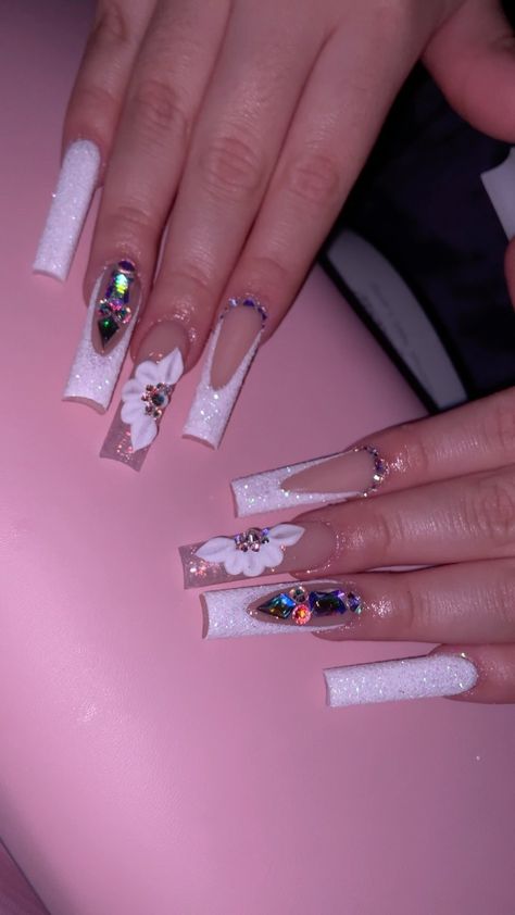 glammedbydulcee on Instagram: Pretty neutral birthday set 🤍 “Xl tappered square nail tips” @txnailsupplies “DULCETEN” 🤍 #xlnails #whitenails #blingnails… Nail Ideas Xl Square, Birthday Nails Medium Length Square, White Nails Birthday Set, Birthday Nail Set Ideas Sweet 16, White Nail Sets, Birthday Sets Nails, Xl Square Nails, Square Nail Tips, Xl Nails