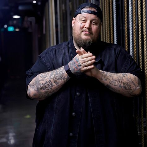 Country Music Star Jelly Roll on Facing His Demons After Years of Addiction — People Bunnie Xo, Jelly Rolls, Country Singer, White Trash, Rap Artists, Country Music Stars, Country Stars, Jelly Roll, Private Jet